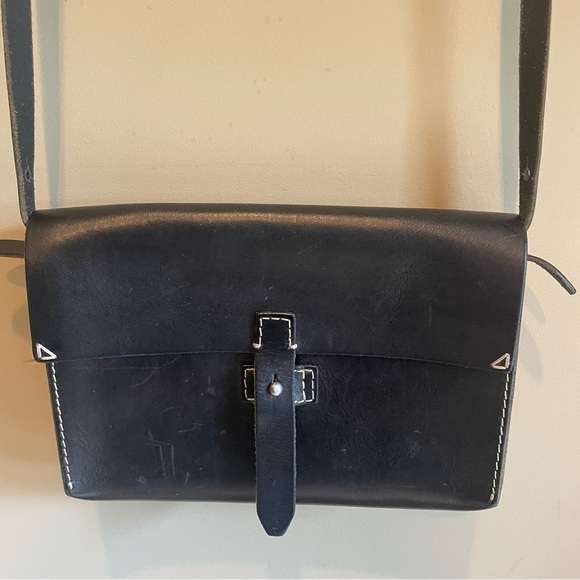 Madewell Handbags - MADEWELL The Dover Black Leather Flap Crossbody